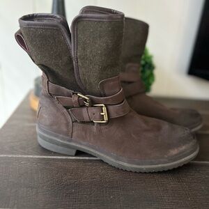 UGG Simmens Leather Wool Waterproof Ankle Boot Size 7.5 S/N 1005269